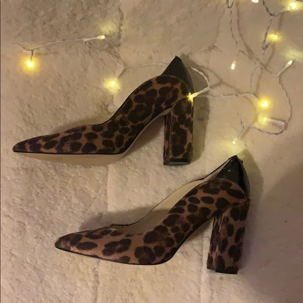 Super Chic Nine West Leopard Pumps!
